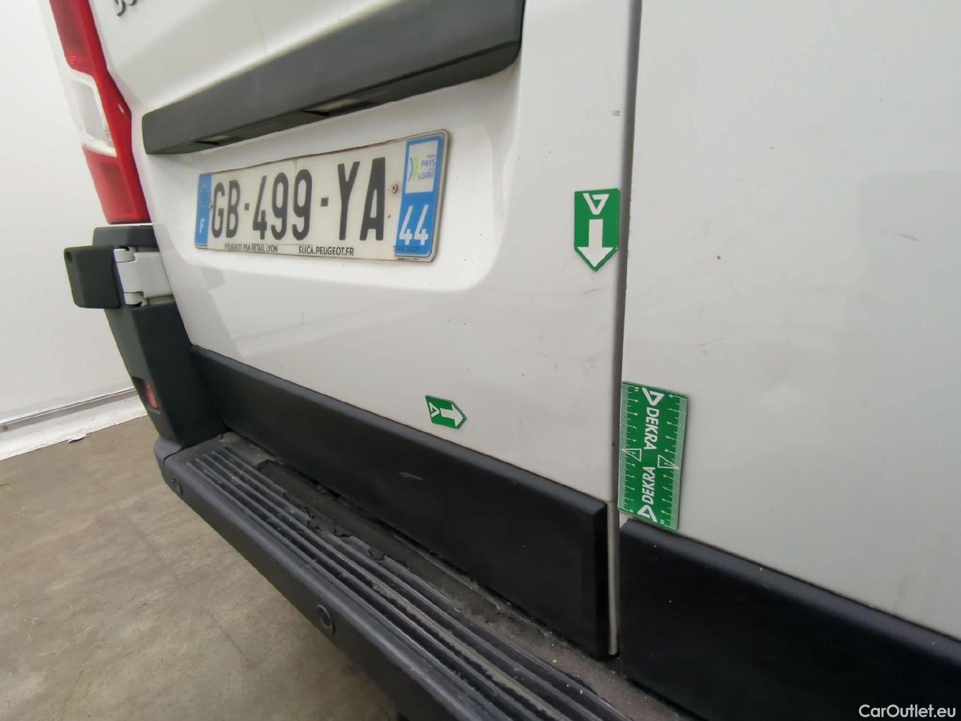  Peugeot  Boxer  Fourgon Surélevé 333 L2H2 Premium BlueHDi 120 Start&Stop HDi 120CV BVM6 E6d #46