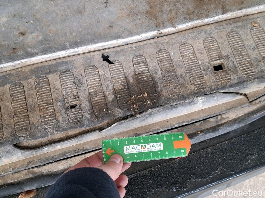  Nissan  NV400 NISSAN  VU 4p Fourgon L3H2 2.3 DCI TT 165 S/S 3500 Business #43