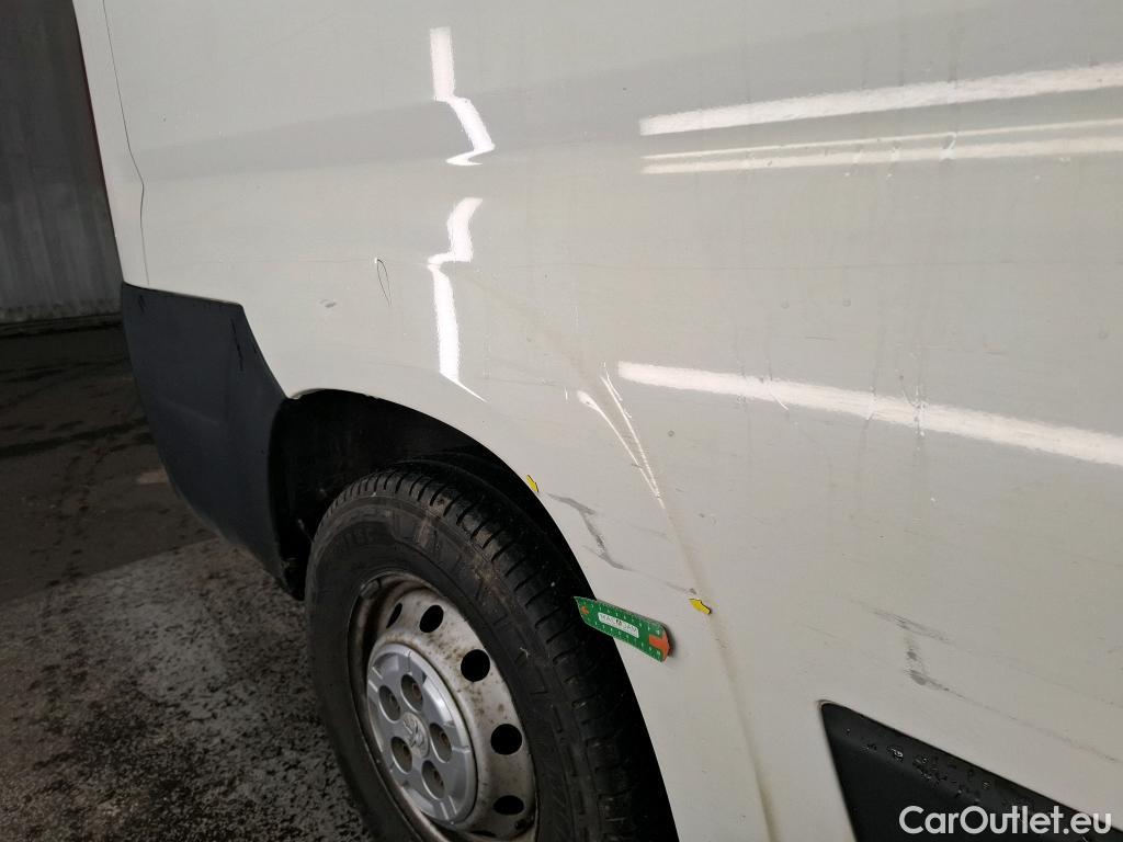  Peugeot  Boxer PEUGEOT  VU 4p Fourgon BLUEHDI 110 PREMIUM 330 L2H2 #1