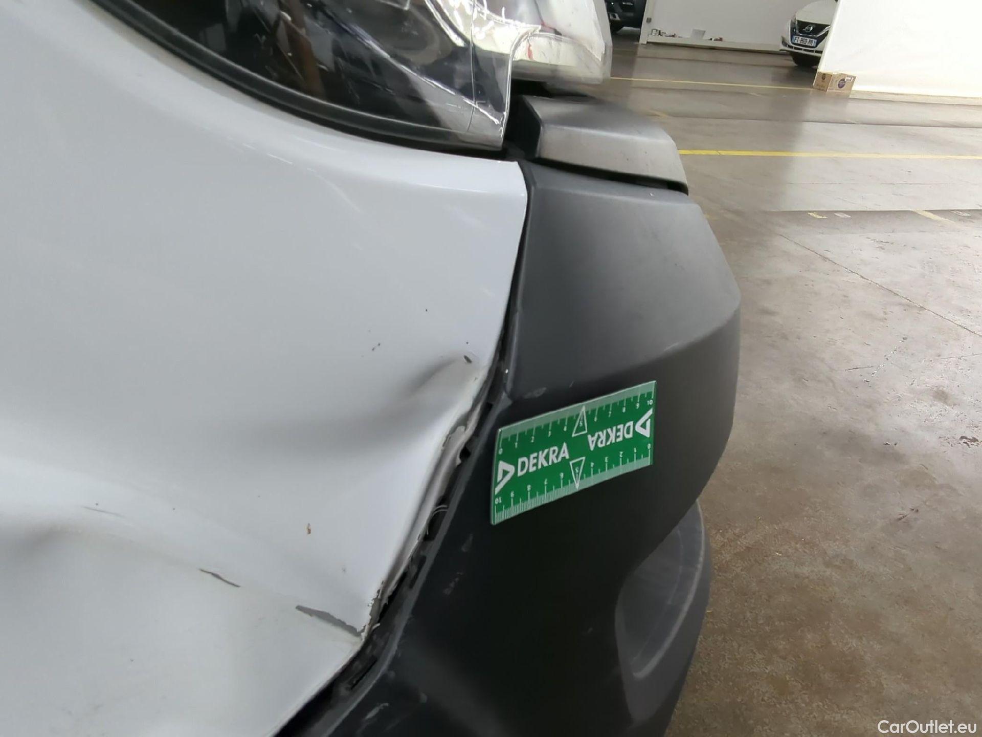  Peugeot  Boxer  Fourgon Surélevé 333 L2H2 Premium BlueHDi 120 Start&Stop HDi 120CV BVM6 E6d #36