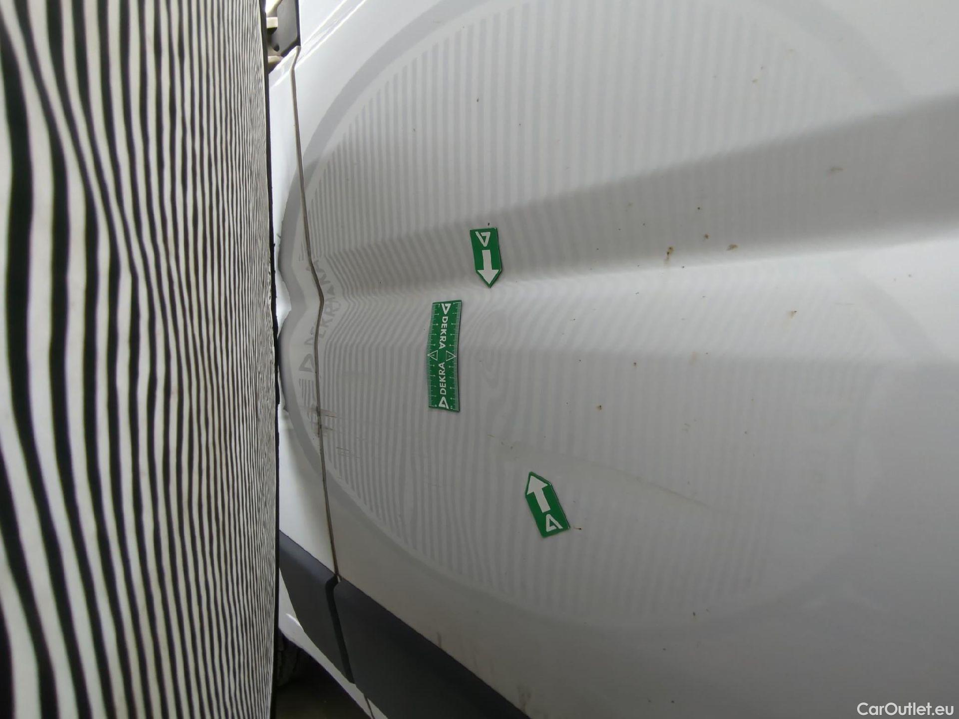  Peugeot  Boxer  Fourgon Surélevé 333 L2H2 Premium BlueHDi 120 Start&Stop HDi 120CV BVM6 E6d #21