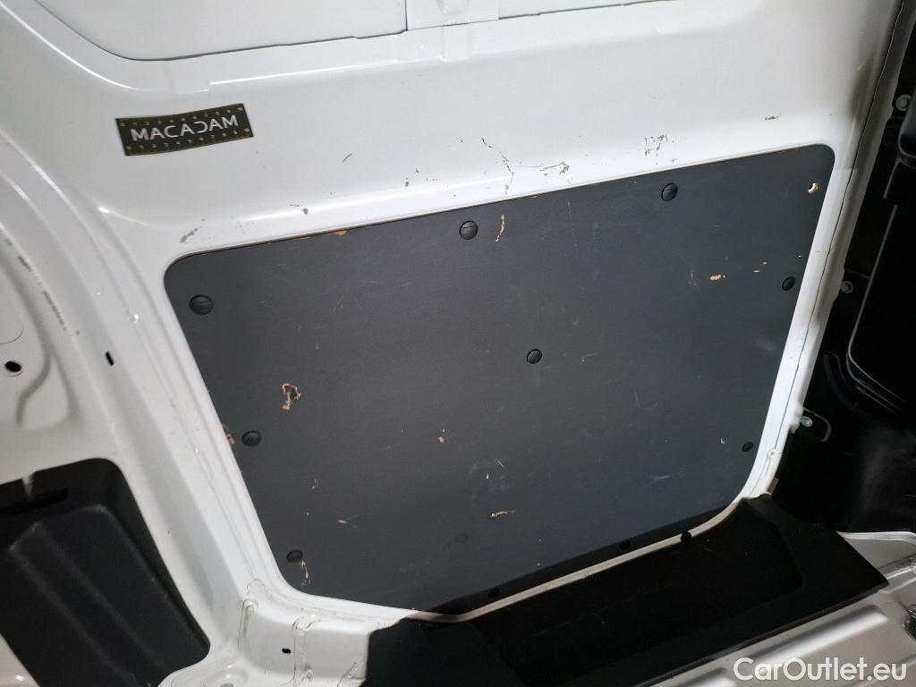  Citroen  Jumpy CITROEN  / 2016 / 4P / Fourgon tôlé XS BlueHDi 120 S&S EAT8 Club #18