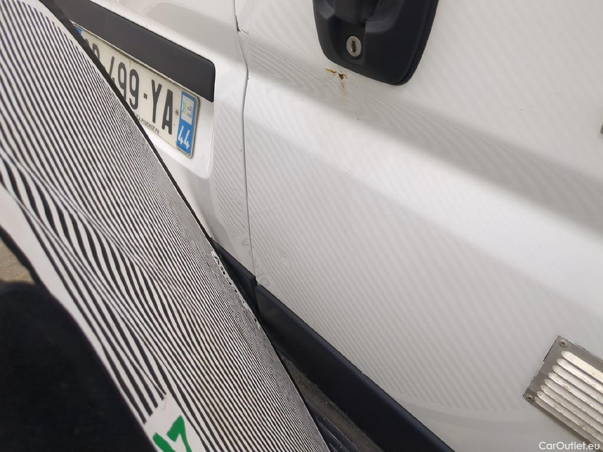  Peugeot  Boxer  Fourgon Surélevé 333 L2H2 Premium BlueHDi 120 Start&Stop HDi 120CV BVM6 E6d #49