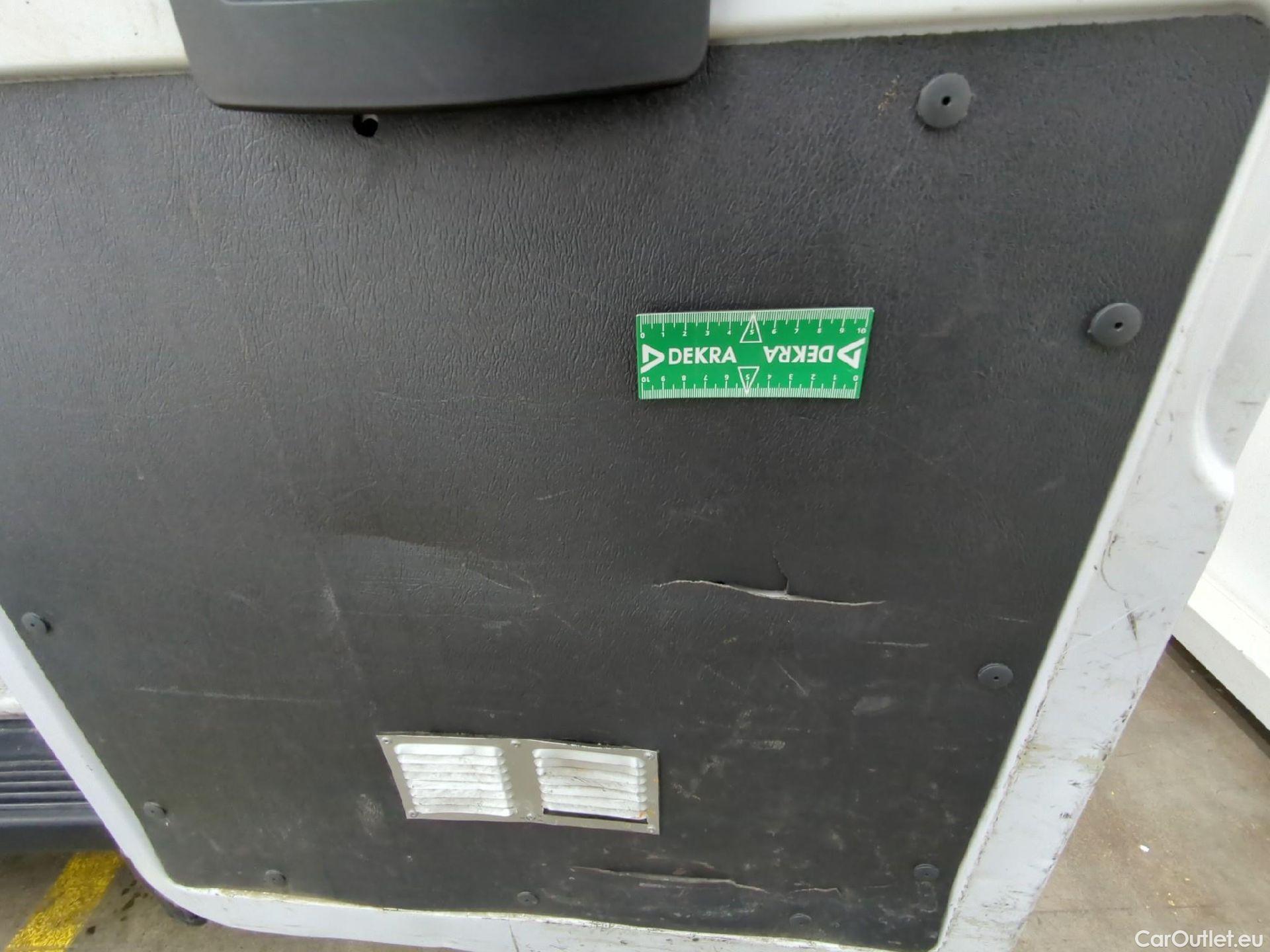  Peugeot  Boxer  Fourgon Surélevé 333 L2H2 Premium BlueHDi 120 Start&Stop HDi 120CV BVM6 E6d #5