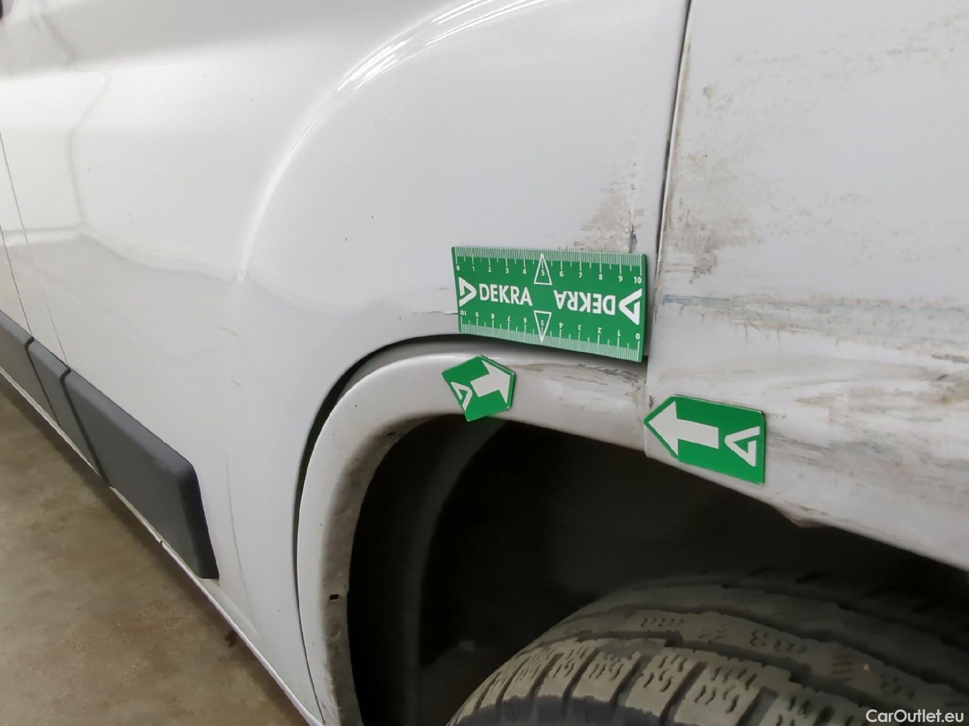  Peugeot  Boxer  Fourgon Surélevé 333 L2H2 Premium BlueHDi 120 Start&Stop HDi 120CV BVM6 E6d #32