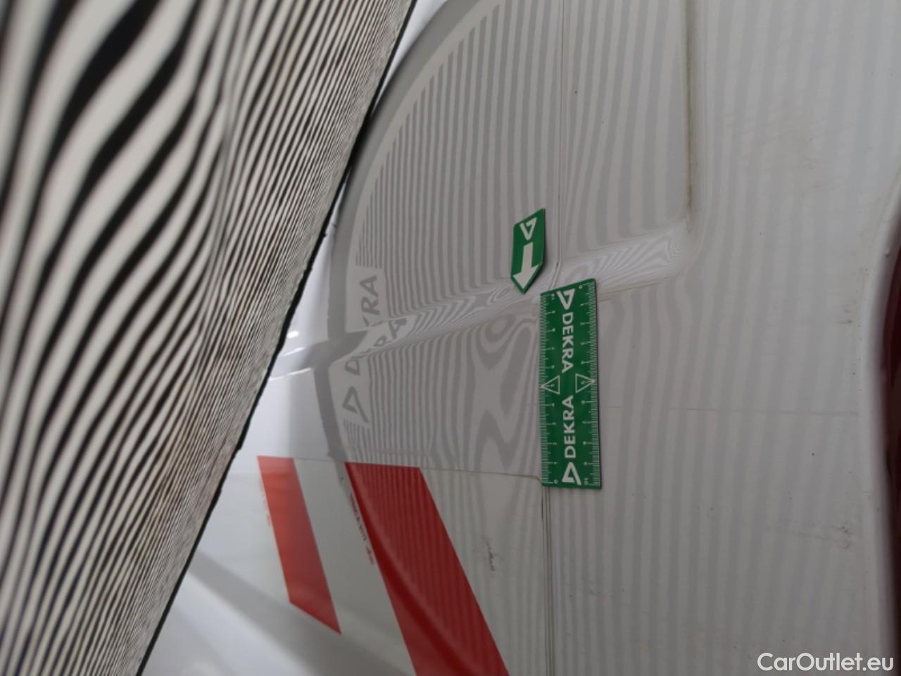  Peugeot  Boxer  Fourgon Surélevé 333 L2H2 Premium BlueHDi 120 Start&Stop HDi 120CV BVM6 E6d #40