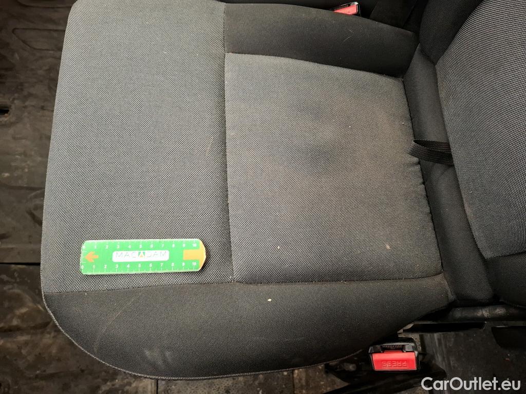  Renault  Master  III Fourgon L3H2 3 5 Grand Confort dCi 135CV BVM6 7 Sieges E6dT #31