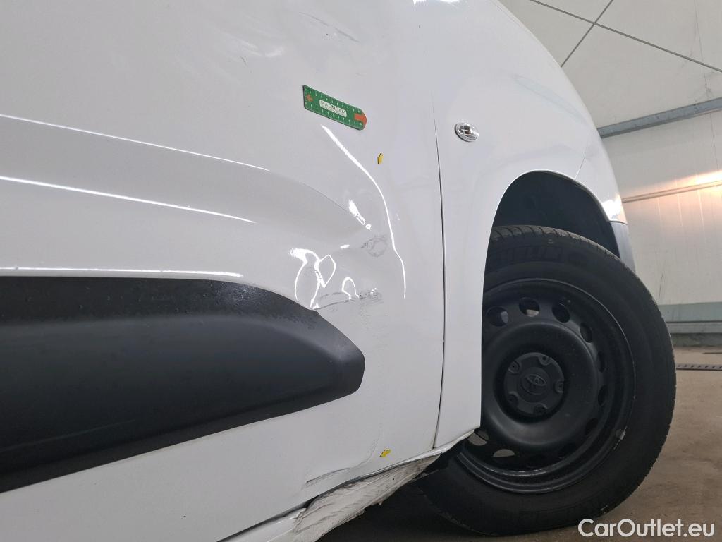  Toyota  Proace TOYOTA  City / 2019 / 4P / Fourgonnette 1.5 Long 130 D-4D Dynamic #6