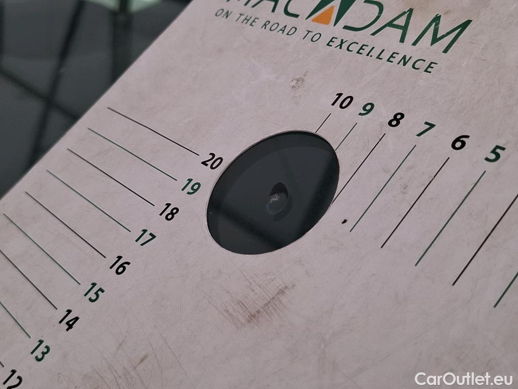  Renault  Trafic RENAULT  / 2019 / 4P / Fourgon tole NV FG GCF L1H1 1000 dCi 120 #2