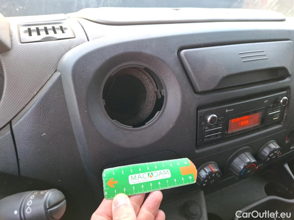  Renault  Master  III Fourgon L2H2 3 5 Grand Confort dCi 125CV BVM6 E5 #69