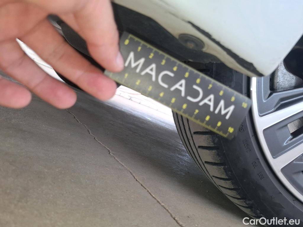  Bmw  Serie 1 BMW Série 1 / 2019 / 5P / Berline 116i DKG7 Business Design #3