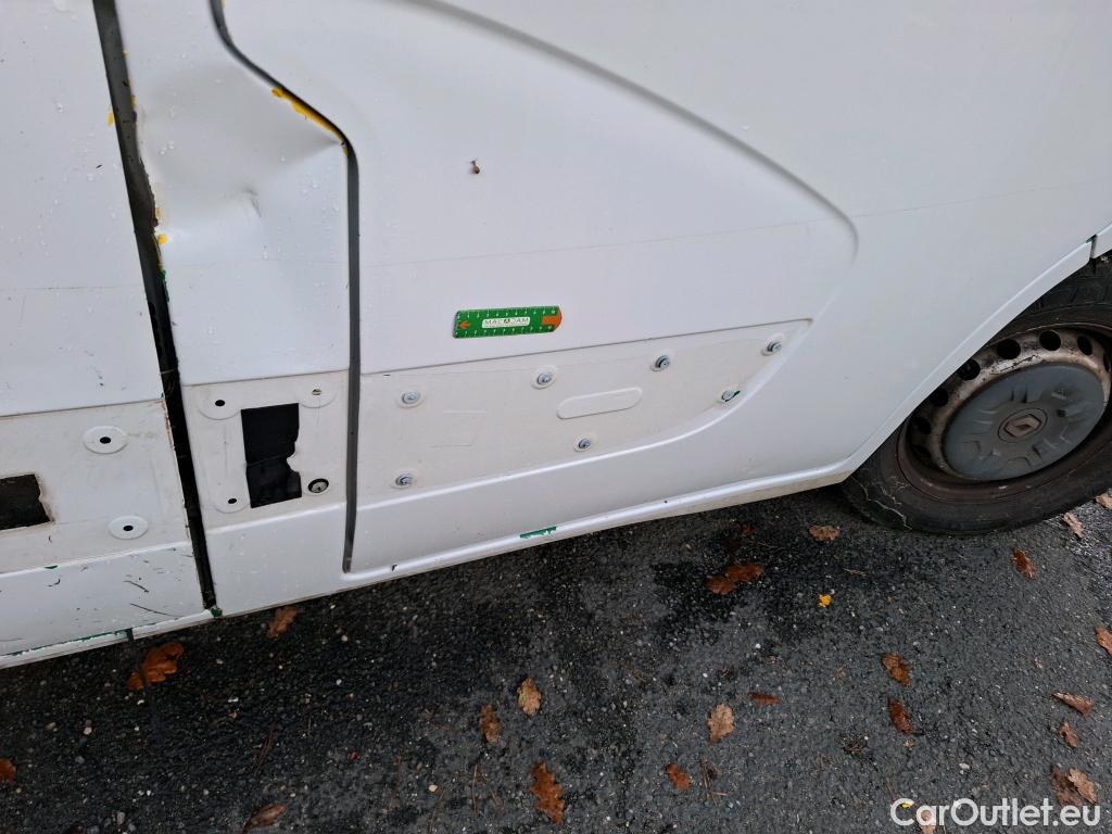  Renault  Master  III Fourgon L2H2 3 5 Grand Confort dCi 125CV BVM6 E5 #44