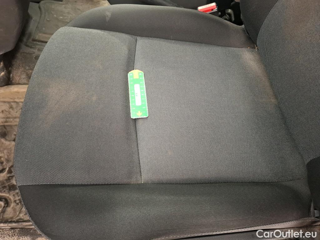  Renault  Master  III Fourgon L3H2 3 5 Grand Confort dCi 135CV BVM6 7 Sieges E6dT #32