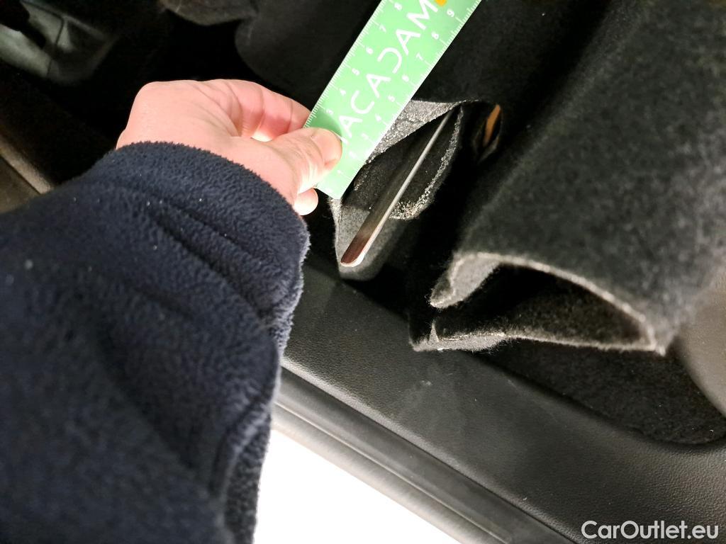  Renault  Megane  IV Berline 5pt. Société Air Nav 1.5 dCi 90CV BVM6 E6 #21