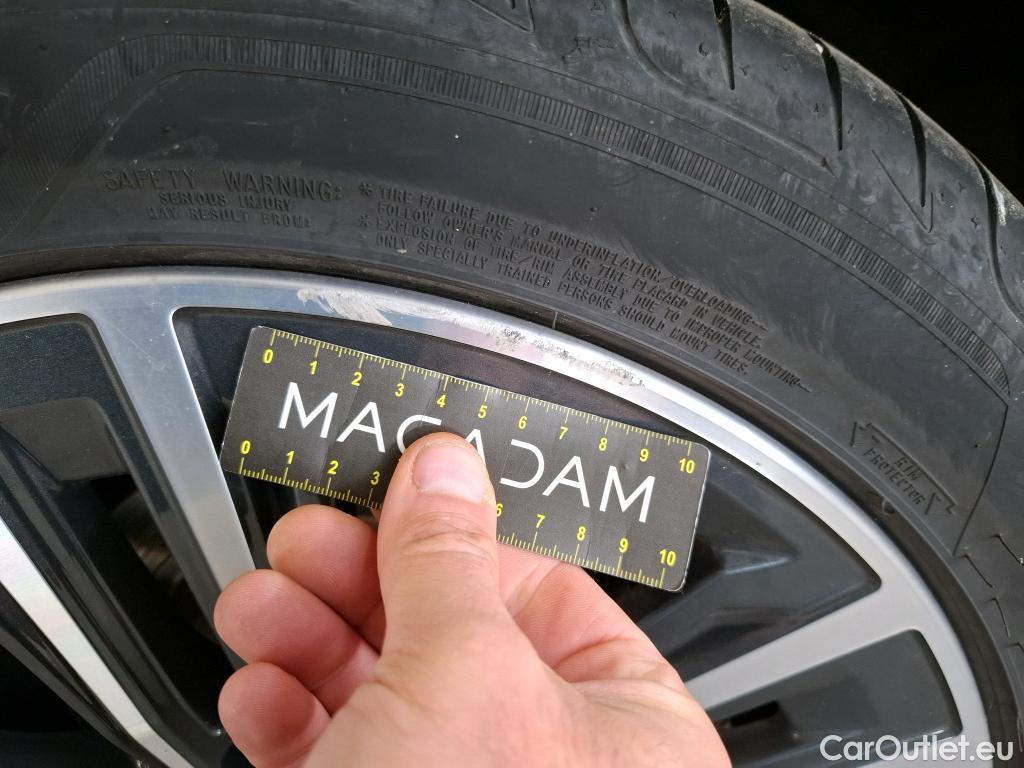  Bmw  Serie 1 BMW Série 1 / 2019 / 5P / Berline 116i Business Design #37