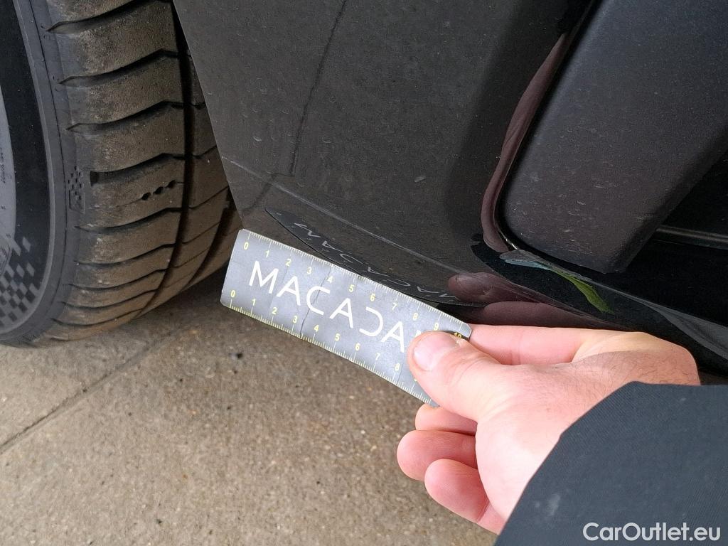  Bmw  Serie 1 BMW Série 1 / 2019 / 5P / Berline 116i Business Design #16