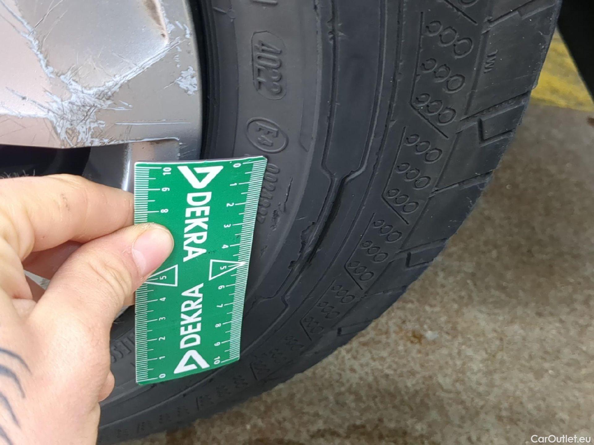  Volkswagen  Transporter VOLKSWAGEN  / 2019 / 4P / Fourgon tôlé 2.0 TDi 150 DSG7 L1H1 Business Line #8