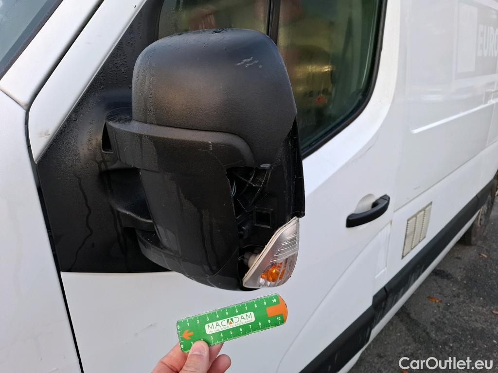  Renault  Master  III Fourgon L2H2 3 5 Grand Confort dCi 125CV BVM6 E5 #31