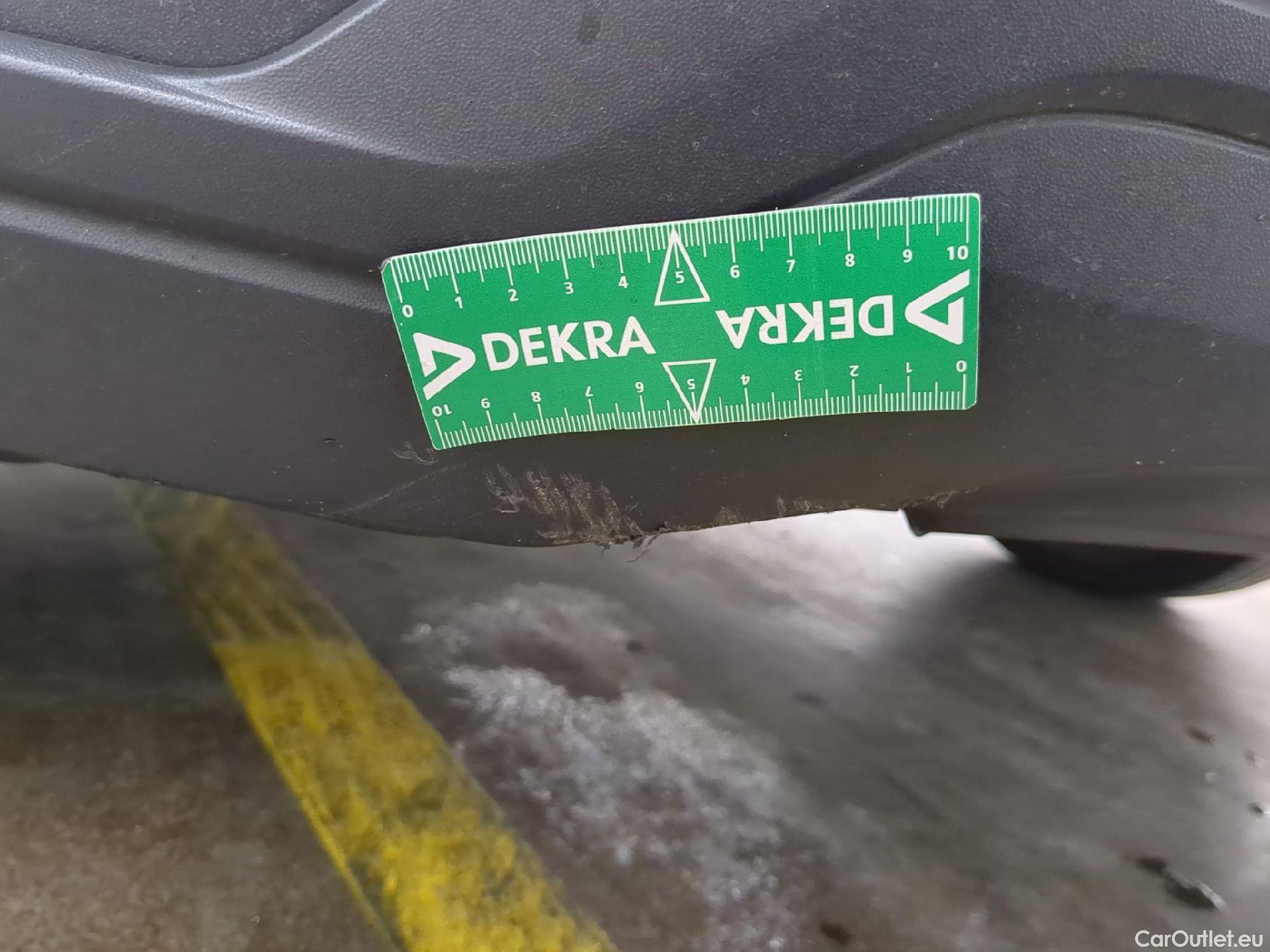  Volkswagen  Transporter VOLKSWAGEN  / 2019 / 4P / Fourgon tôlé 2.0 TDi 150 DSG7 L1H1 Business Line #21