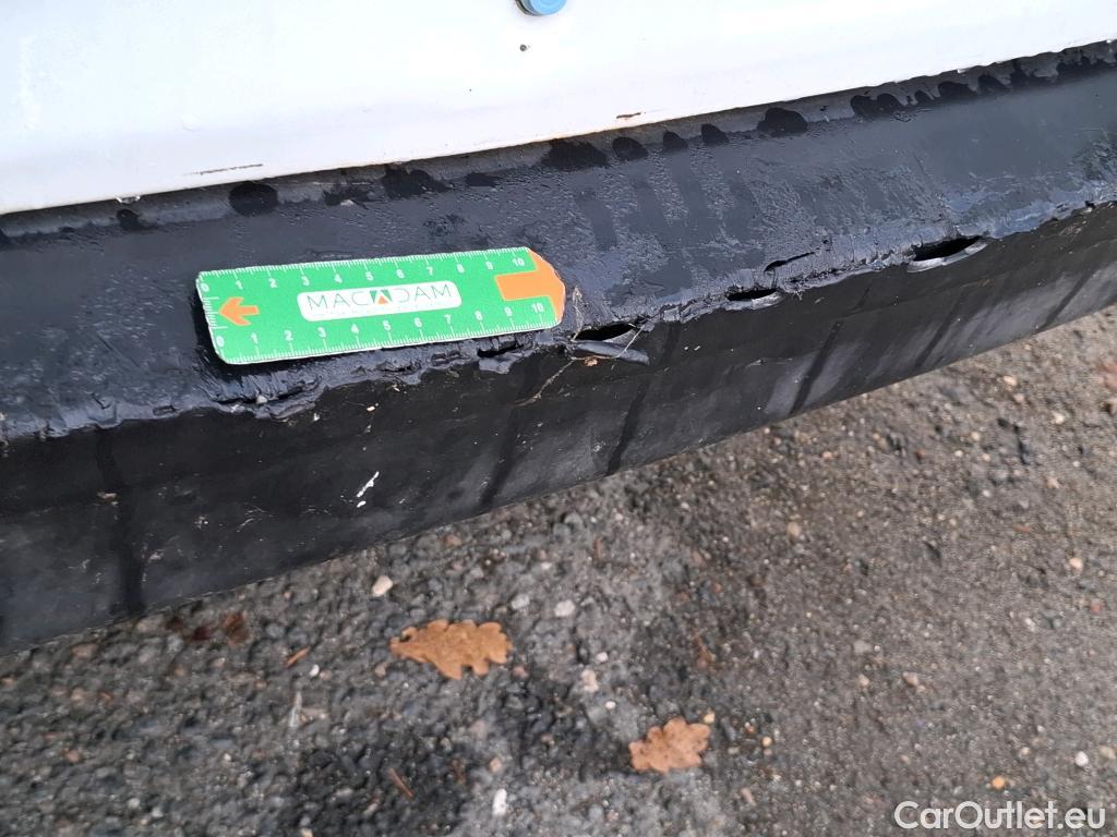  Renault  Master  III Fourgon L2H2 3 5 Grand Confort dCi 125CV BVM6 E5 #28