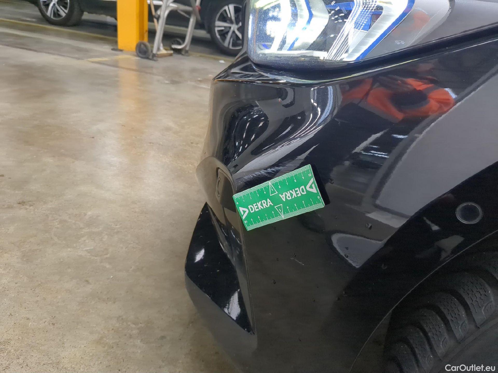  Bmw  Serie 3 BMW Série 3 Berline / 2022 / 4P / Berline 320e 204ch Business Design BVA8 Hybride #30