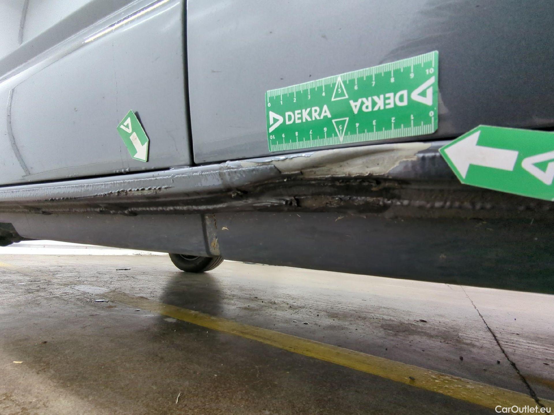  Volkswagen  Transporter VOLKSWAGEN  / 2019 / 4P / Fourgon tôlé 2.0 TDi 150 DSG7 L1H1 Business Line #17