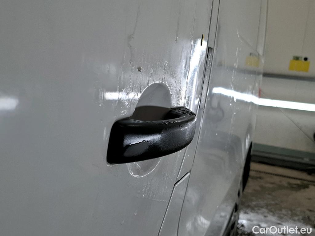  Renault  Trafic  Furgon Grand Confort L1H1 1200 1.6 dCi 125CV BVM6 E6 #16