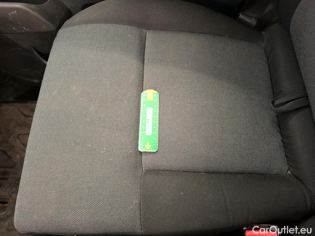  Renault  Master  III Fourgon L3H2 3 5 Grand Confort dCi 135CV BVM6 7 Sieges E6dT #30