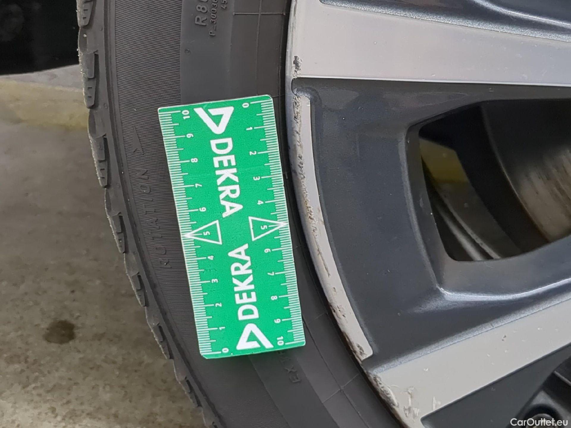  Bmw  Serie 3 BMW Série 3 Berline / 2022 / 4P / Berline 320e 204ch Business Design BVA8 Hybride #9