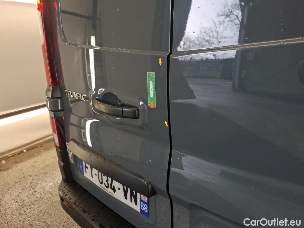  Renault  Trafic RENAULT  / 2019 / 4P / Fourgon tole FG GCF L1H1 1200 Energy dCi 145 EDC #1