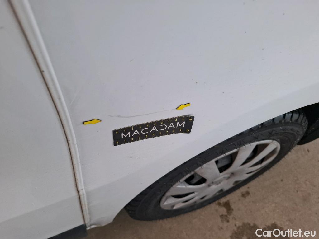  Renault  Trafic RENAULT  / 2019 / 4P / Fourgon tole NV FG GCF L1H1 1000 dCi 120 #40