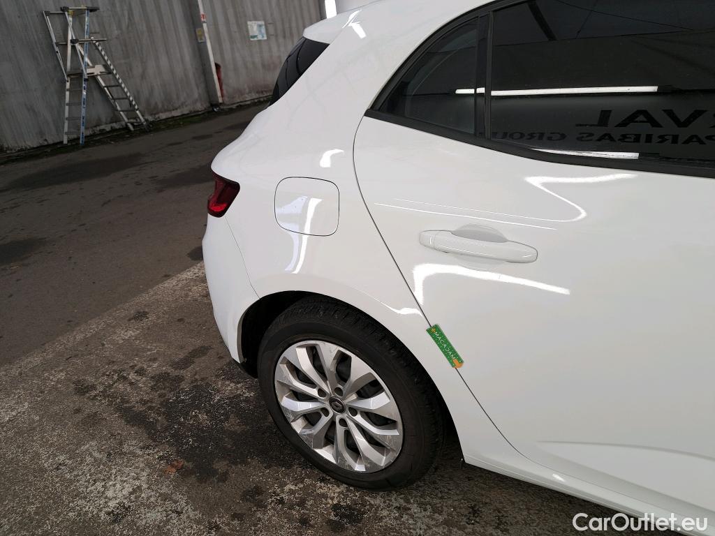  Renault  Megane  IV Berline 5pt. Société Air Nav 1.5 dCi 90CV BVM6 E6 #6