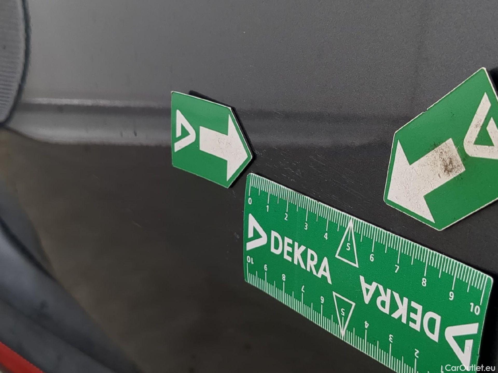  Volkswagen  Transporter VOLKSWAGEN  / 2019 / 4P / Fourgon tôlé 2.0 TDi 150 DSG7 L1H1 Business Line #38