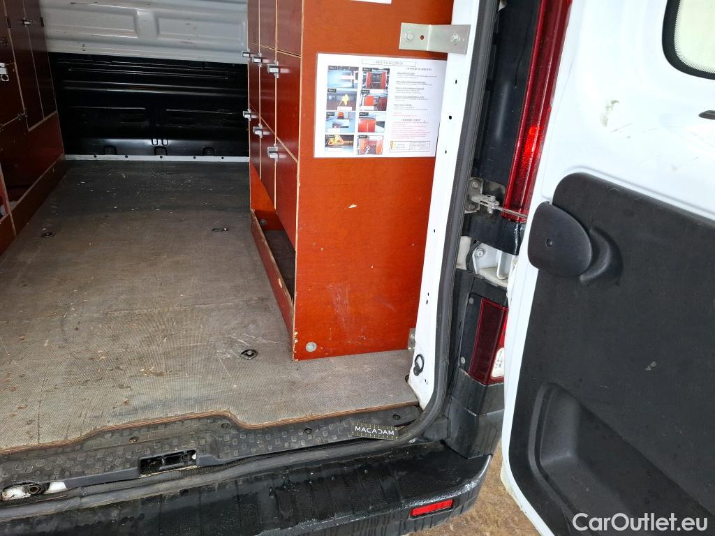  Renault  Trafic  Furgon Grand Confort L1H1 1200 1.6 dCi 125CV BVM6 E6 #21