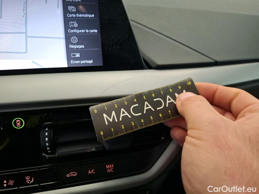  Bmw  Serie 1 BMW Série 1 / 2019 / 5P / Berline 116i Business Design #23