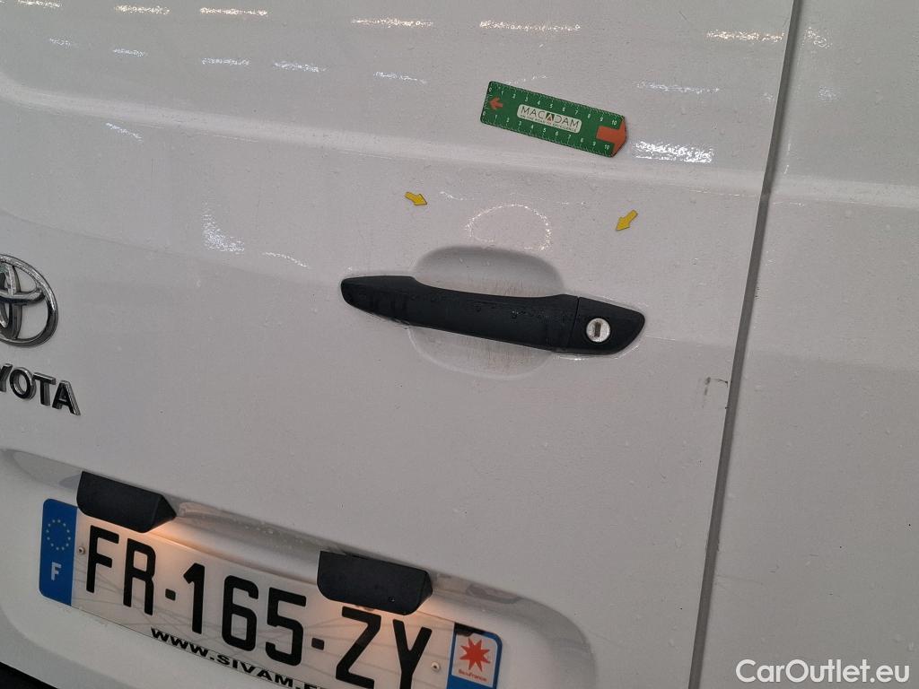  Toyota  Proace TOYOTA  City / 2019 / 4P / Fourgonnette 1.5 Long 130 D-4D Dynamic #24