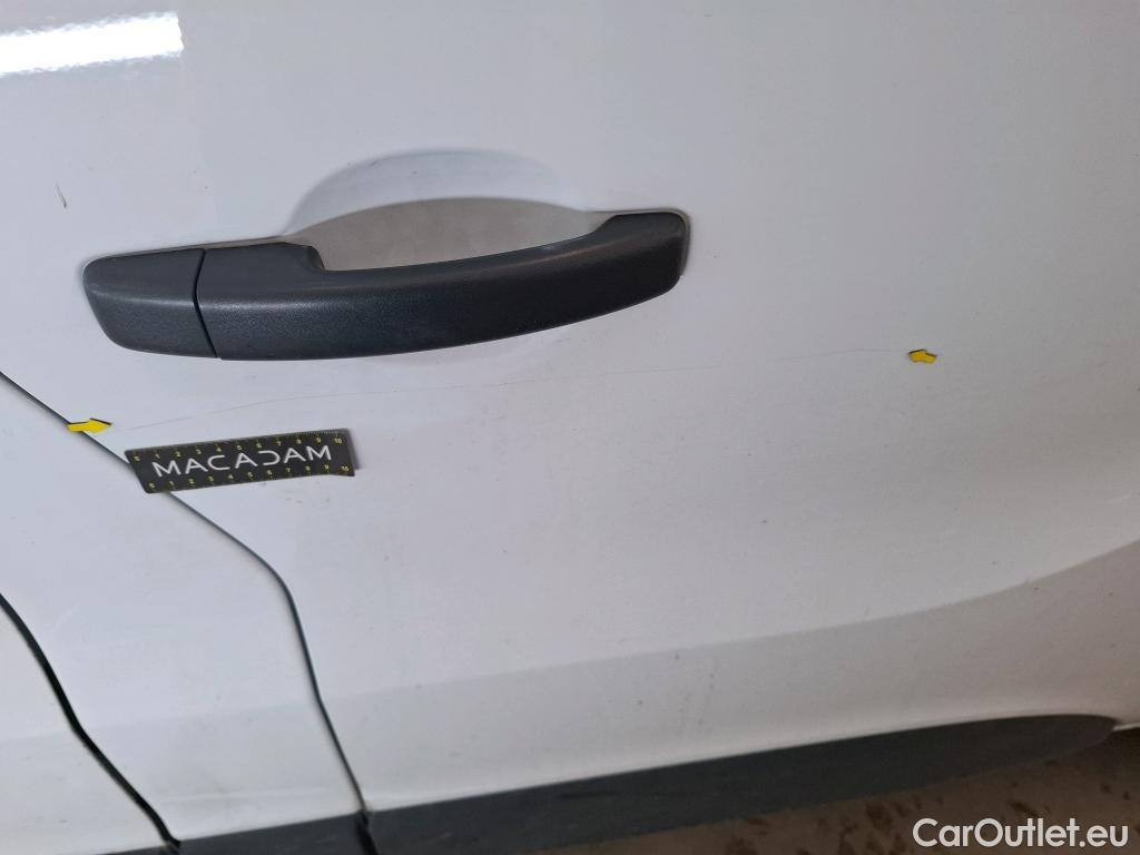  Renault  Trafic RENAULT  / 2019 / 4P / Fourgon tole NV FG GCF L1H1 1000 dCi 120 #36