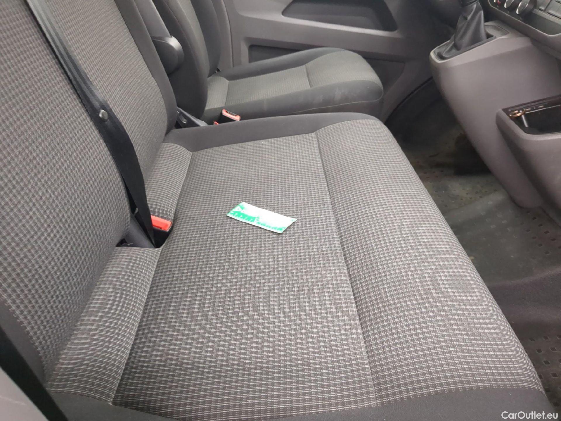  Volkswagen  Transporter VOLKSWAGEN  / 2019 / 4P / Fourgon tôlé 2.0 TDi 150 DSG7 L1H1 Business Line #5