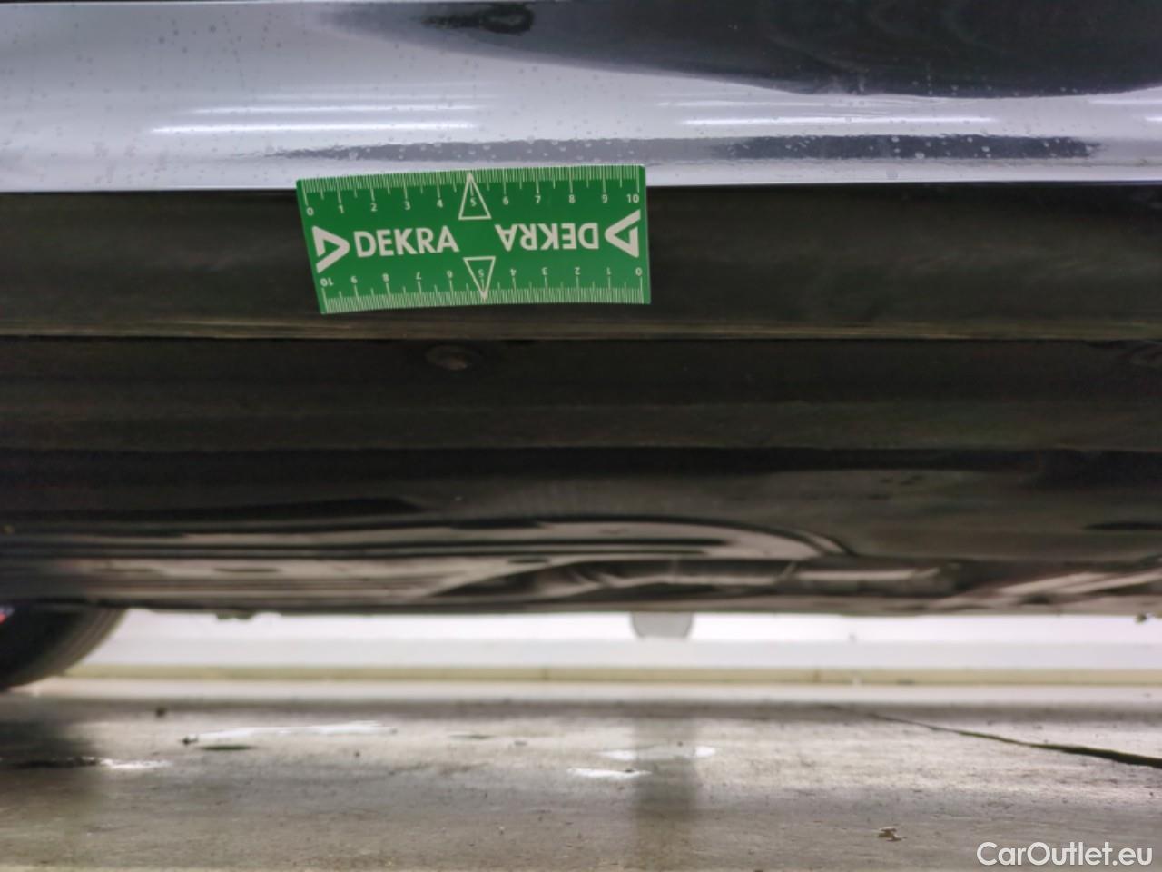  Bmw  Serie 3 BMW Série 3 Touring / 2022 / 5P / Break 318i 156ch Business Design BVA8 #32