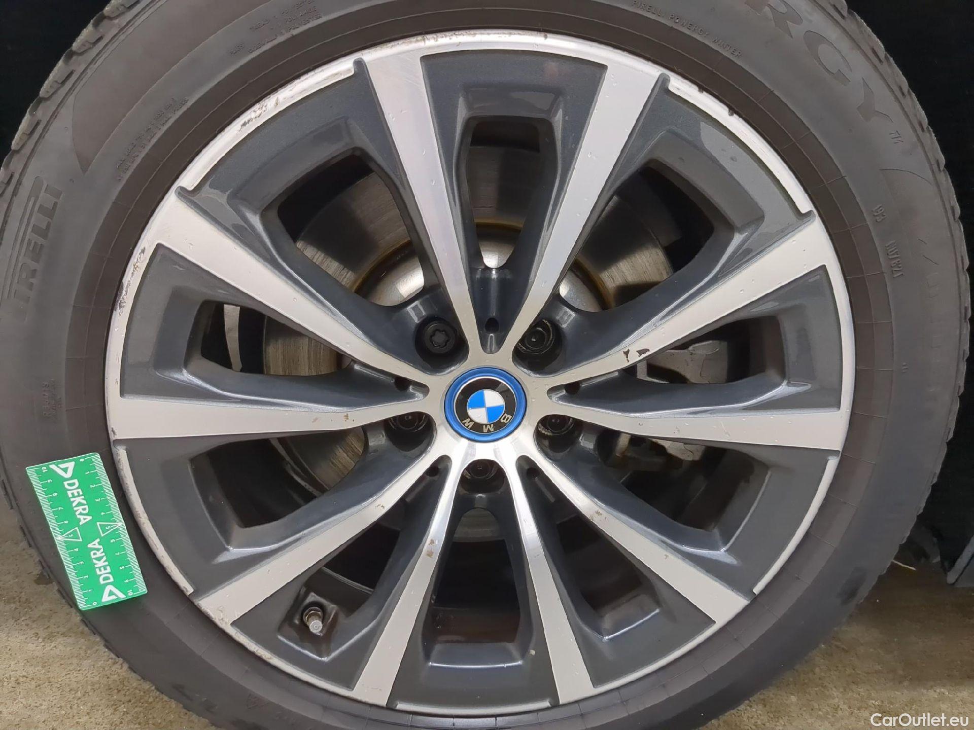  Bmw  Serie 3 BMW Série 3 Berline / 2022 / 4P / Berline 320e 204ch Business Design BVA8 Hybride #12