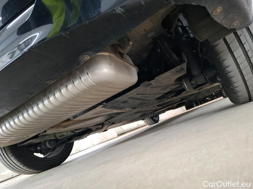  Bmw  Serie 1 BMW Série 1 / 2019 / 5P / Berline 116i Business Design #27