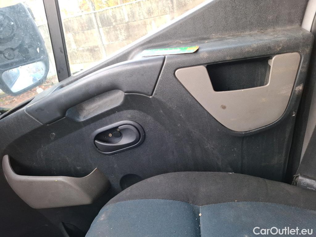  Renault  Master  III Fourgon L2H2 3 5 Grand Confort dCi 125CV BVM6 E5 #89