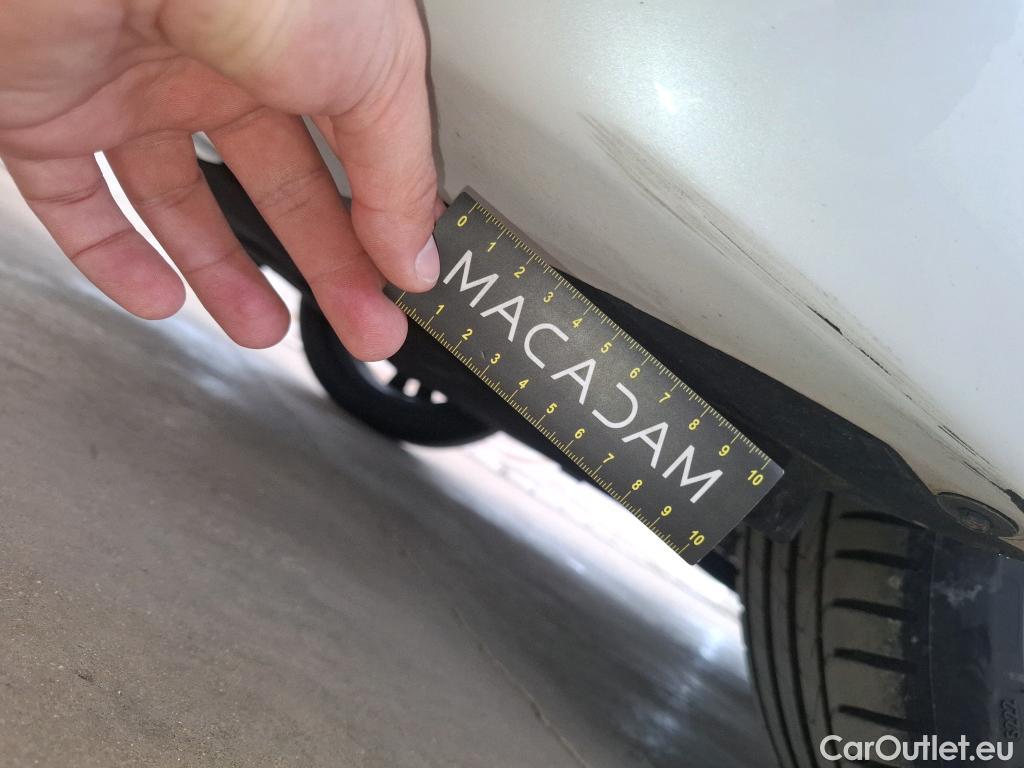  Bmw  Serie 1 BMW Série 1 / 2019 / 5P / Berline 116i DKG7 Business Design #4