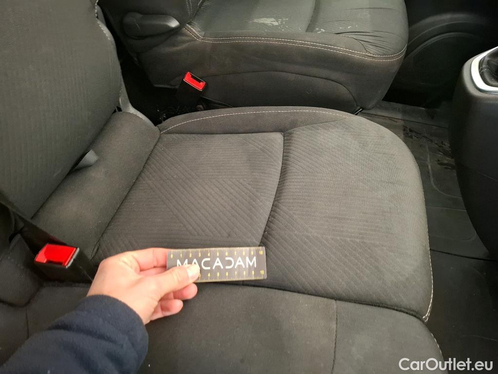  Renault  Trafic RENAULT  / 2019 / 4P / Fourgon tole NV FG GCF L1H1 1000 dCi 120 #28