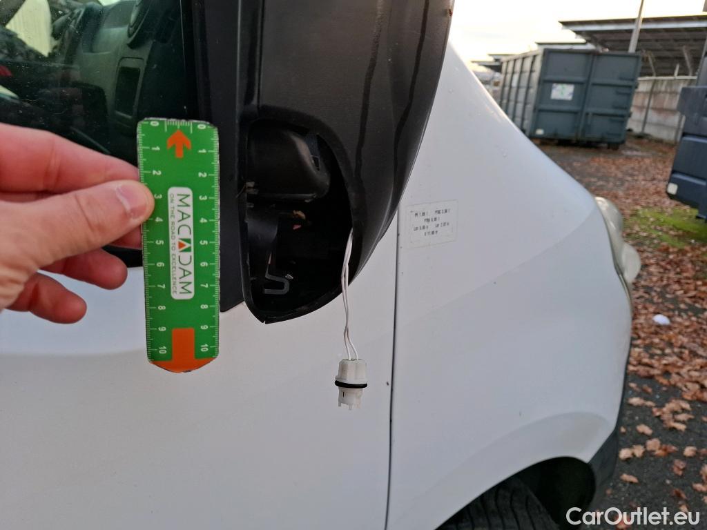  Renault  Master  III Fourgon L2H2 3 5 Grand Confort dCi 125CV BVM6 E5 #51