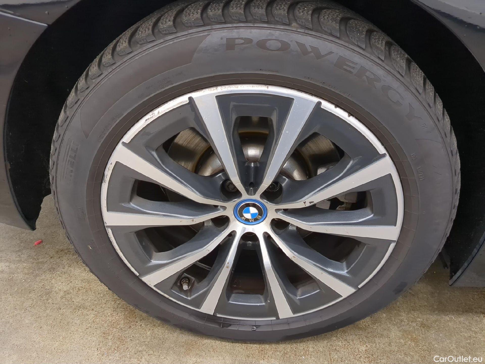  Bmw  Serie 3 BMW Série 3 Berline / 2022 / 4P / Berline 320e 204ch Business Design BVA8 Hybride #8