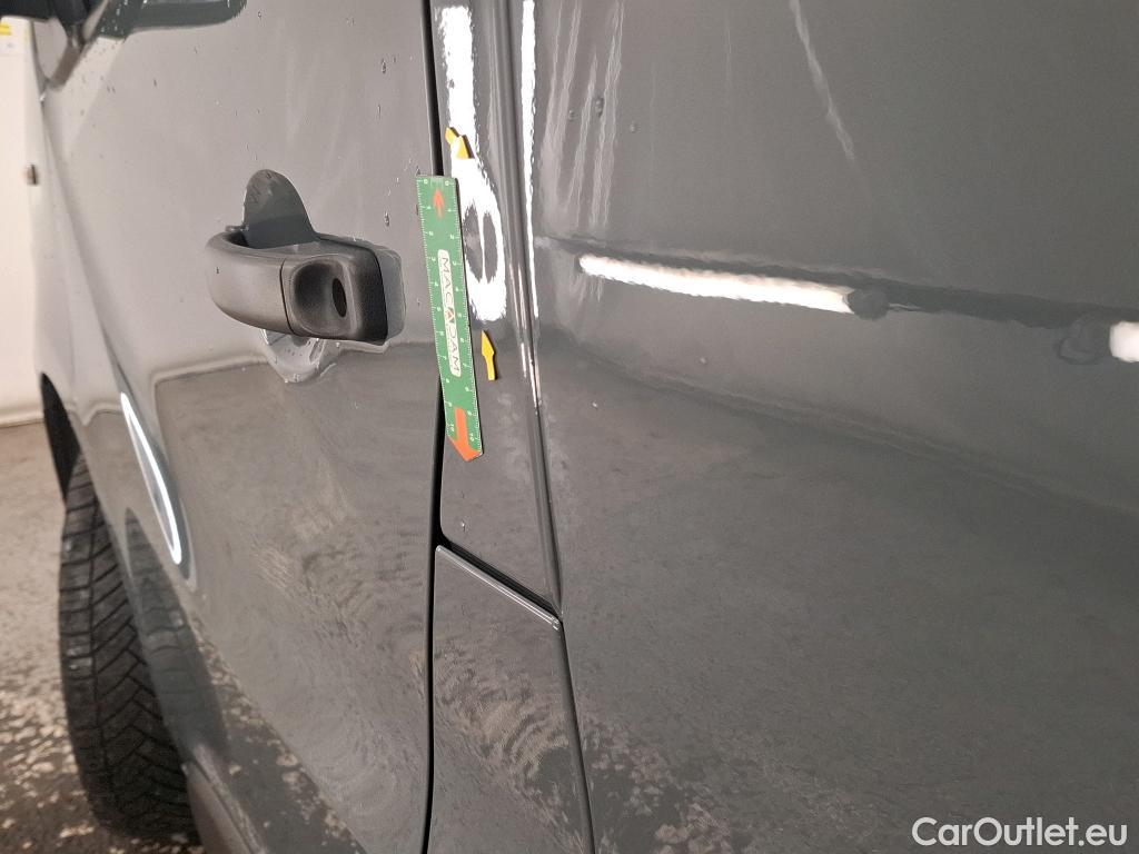  Renault  Trafic RENAULT  / 2019 / 4P / Fourgon tole FG GCF L1H1 1200 Energy dCi 145 EDC #4