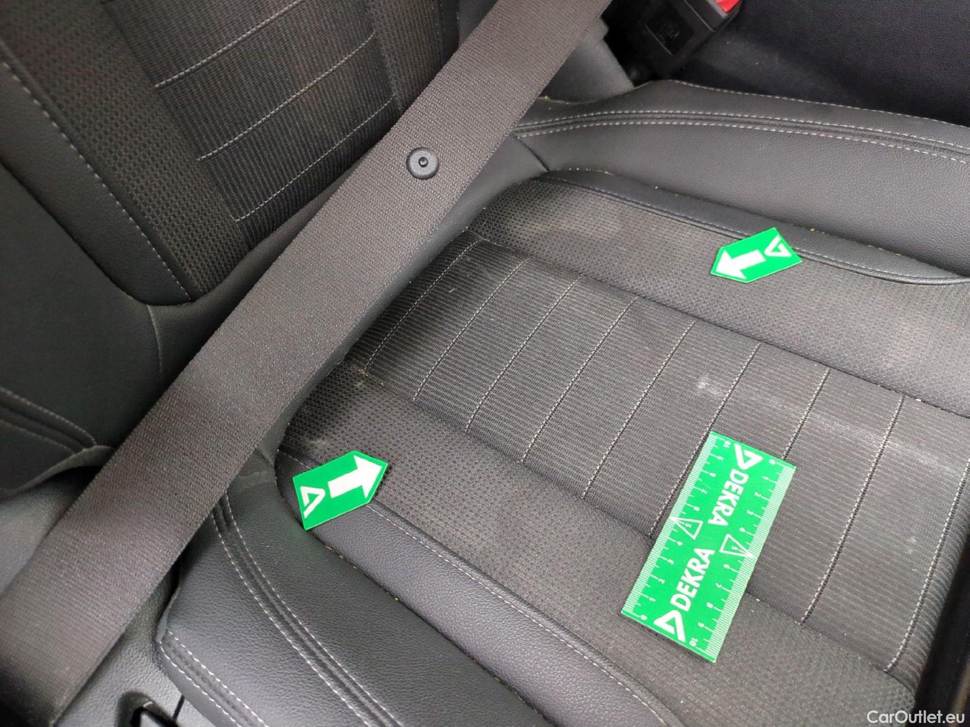  Bmw  Serie 3 BMW Série 3 Touring / 2022 / 5P / Break 318i 156ch Business Design BVA8 #2