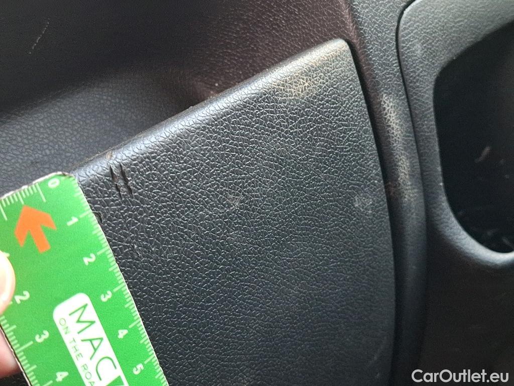  Renault  Master  III Fourgon L2H2 3 5 Grand Confort dCi 125CV BVM6 E5 #64