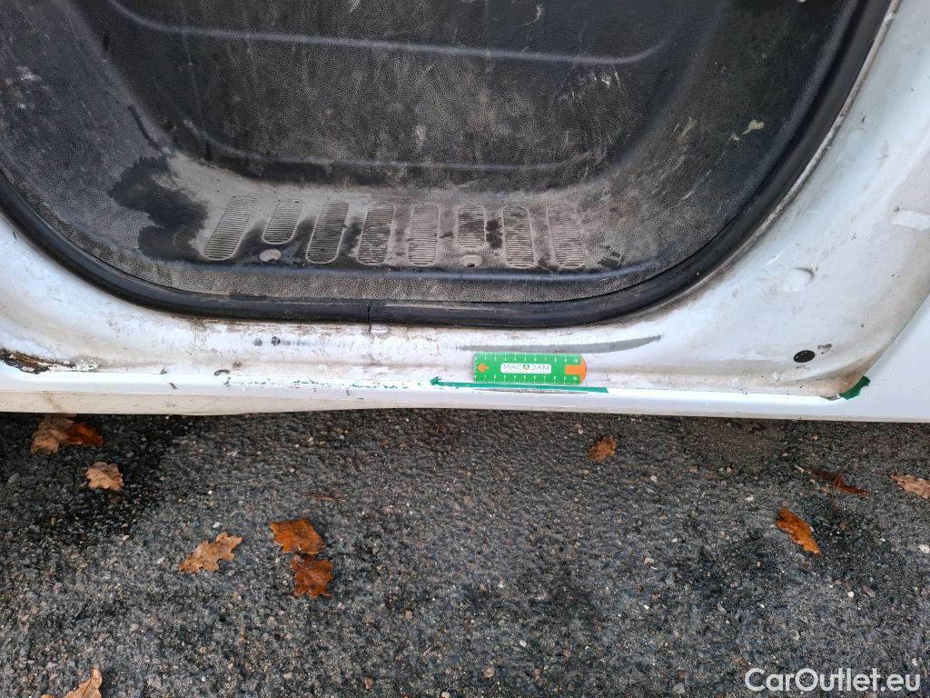  Renault  Master  III Fourgon L2H2 3 5 Grand Confort dCi 125CV BVM6 E5 #41